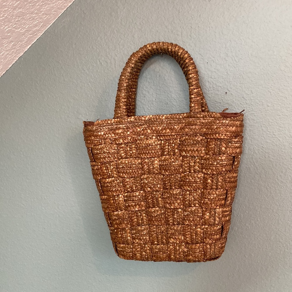 Straw Handbag - Picture 2 of 9